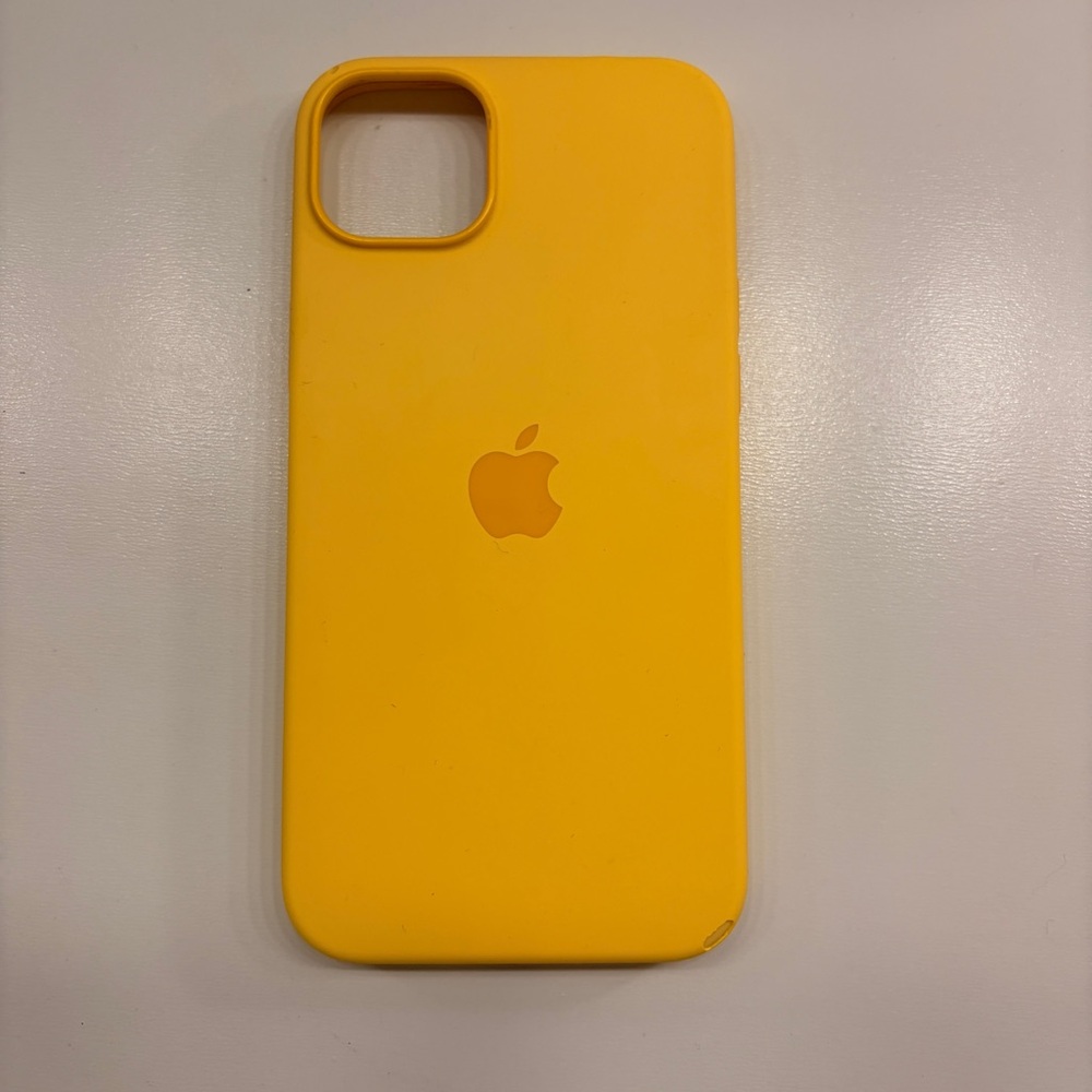 Apple Bright Yellow Silicone iPhone 14 Plus Case